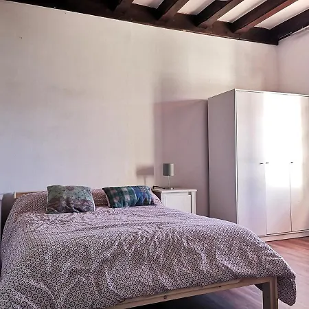 Feriehus Con Gran Jardin En *