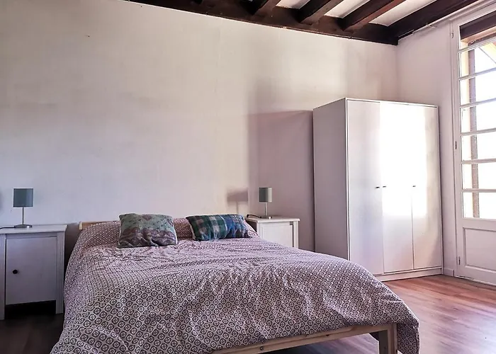 別荘 Con Gran Jardin En *